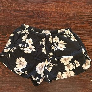 Brandy Melville flowy shorts
